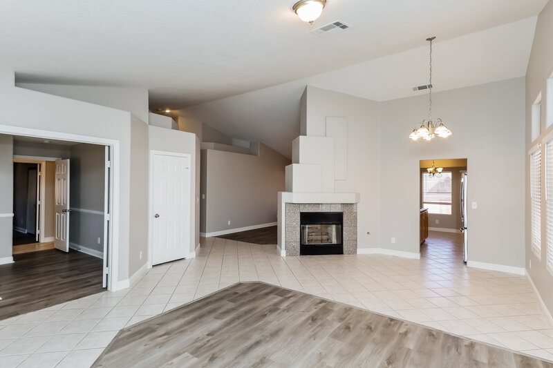 1,950/Mo, 402 Royal Greens Dr Henderson, NV 89002 Living Room View 2