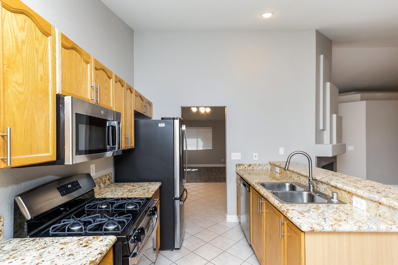 1,950/Mo, 402 Royal Greens Dr Henderson, NV 89002 Kitchen View