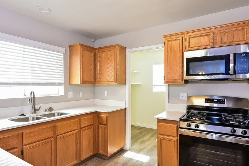 1,845/Mo, 8100 Pursuit Ct Las Vegas, NV 89131 Kitchen View