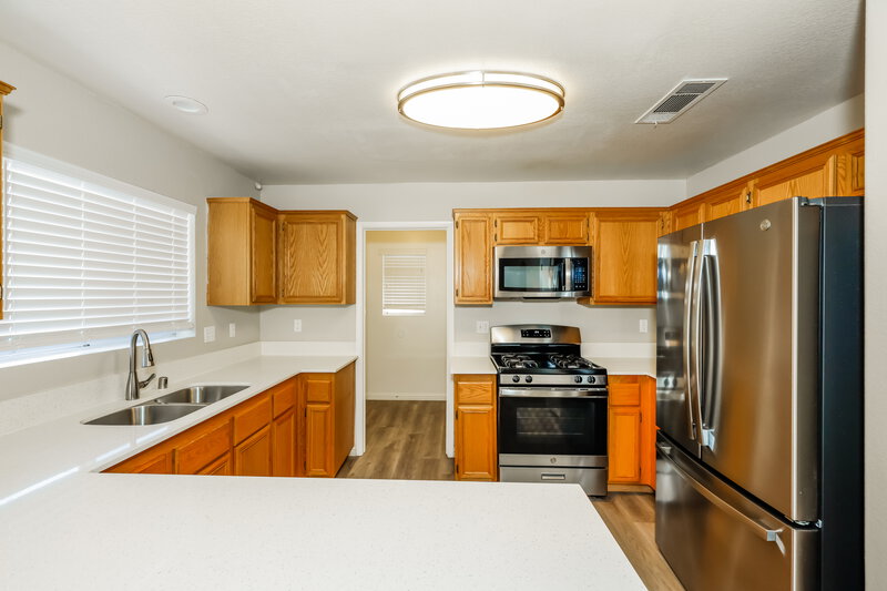 1,795/Mo, 8100 Pursuit Ct Las Vegas, NV 89131 Kitchen View