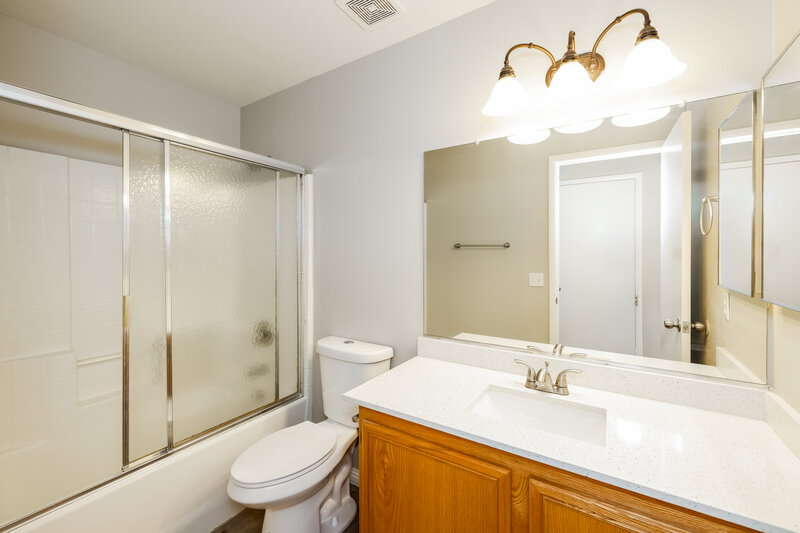 1,795/Mo, 8100 Pursuit Ct Las Vegas, NV 89131 Bathroom View