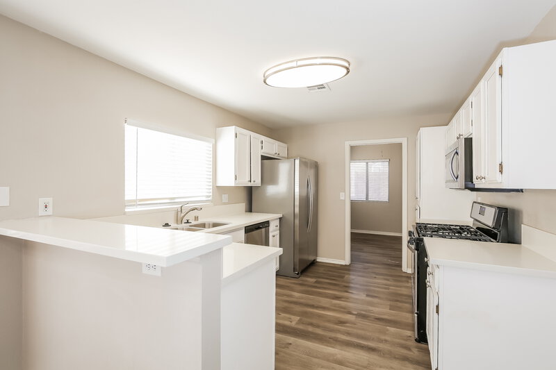 2,360/Mo, 1733 Toltec Cir Henderson, NV 89014 Kitchen View