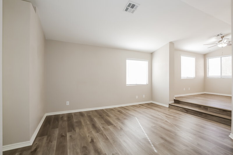 2,360/Mo, 1733 Toltec Cir Henderson, NV 89014 Main Bedroom View 2