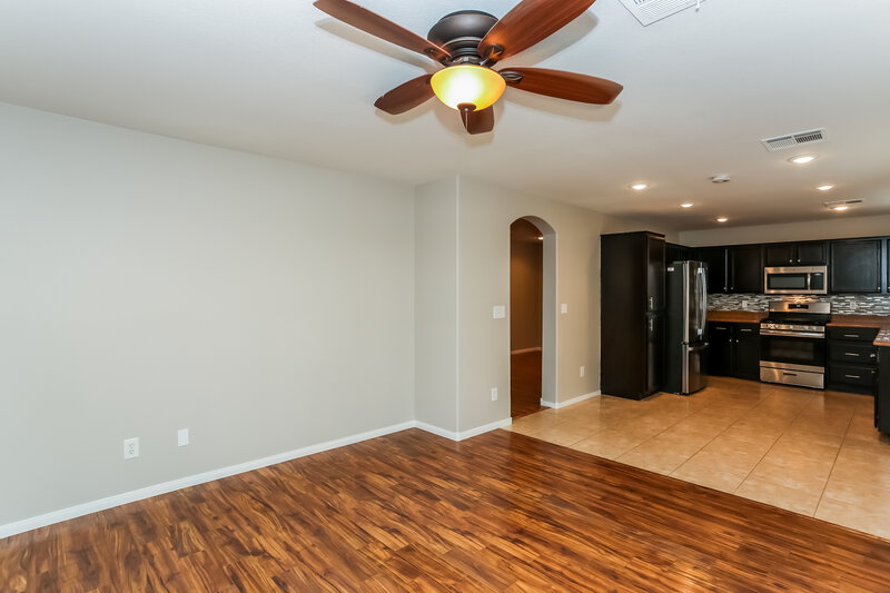 2,055/Mo, 9514 Grandview Spring Ave Las Vegas, NV 89166 Kitchen View