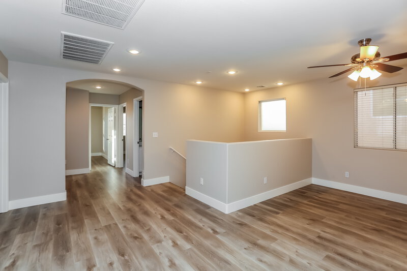 2,055/Mo, 9514 Grandview Spring Ave Las Vegas, NV 89166 Loft View 2