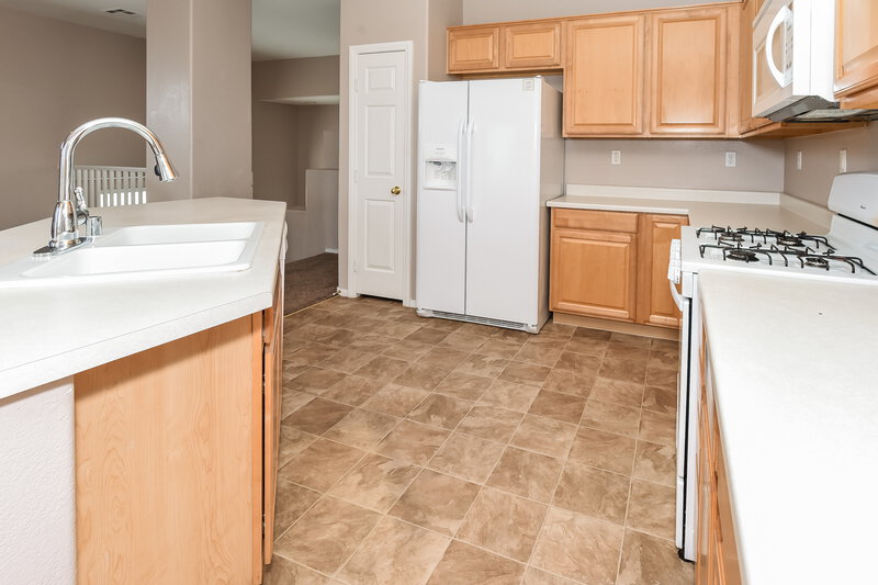 2,595/Mo, 7096 Pacific Coast St Las Vegas, NV 89148 Kitchen View