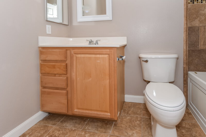 2,595/Mo, 7096 Pacific Coast St Las Vegas, NV 89148 Master Bathroom View