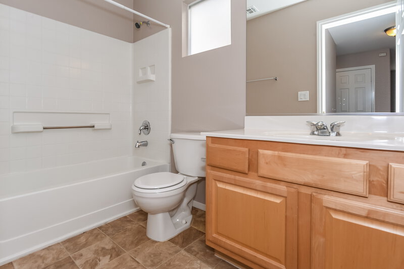 2,595/Mo, 7096 Pacific Coast St Las Vegas, NV 89148 Bathroom View