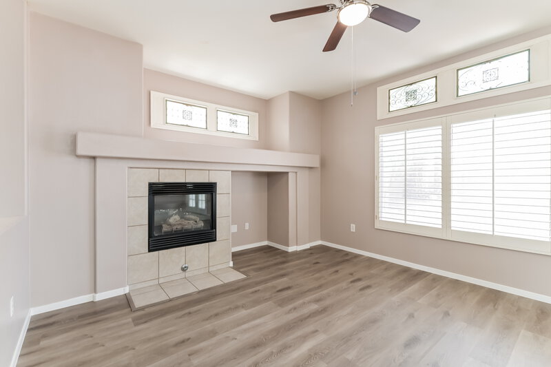 2,185/Mo, 2562 Williamsburg St Henderson, NV 89052 Family Room View