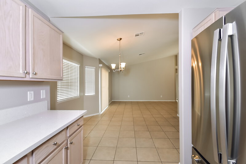 2,125/Mo, 5828 Meadow Dale Dr North Las Vegas, NV 89031 Kitchen View 3
