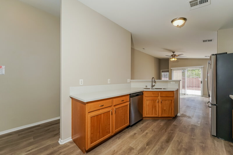 1,995/Mo, 4833 River Splash Ave Las Vegas, NV 89131 Kitchen View