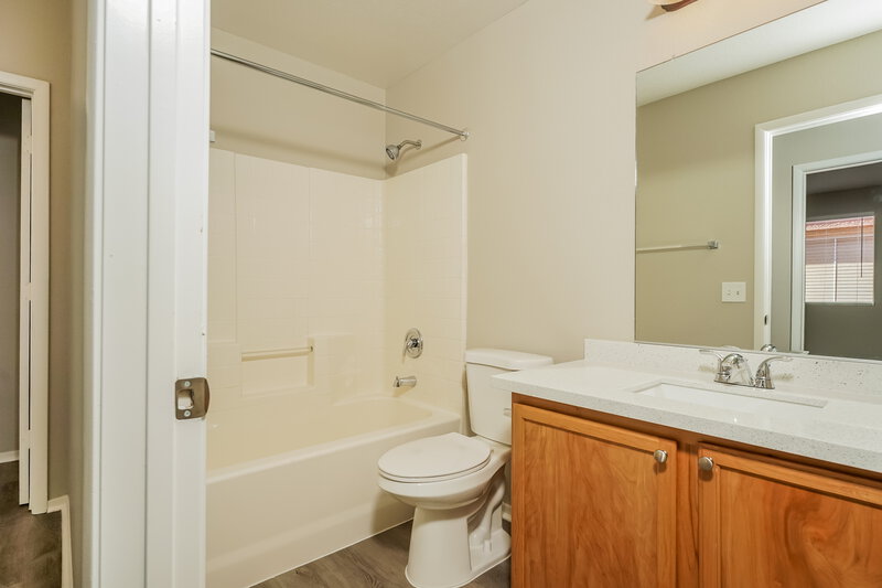 1,995/Mo, 4833 River Splash Ave Las Vegas, NV 89131 Bathroom View