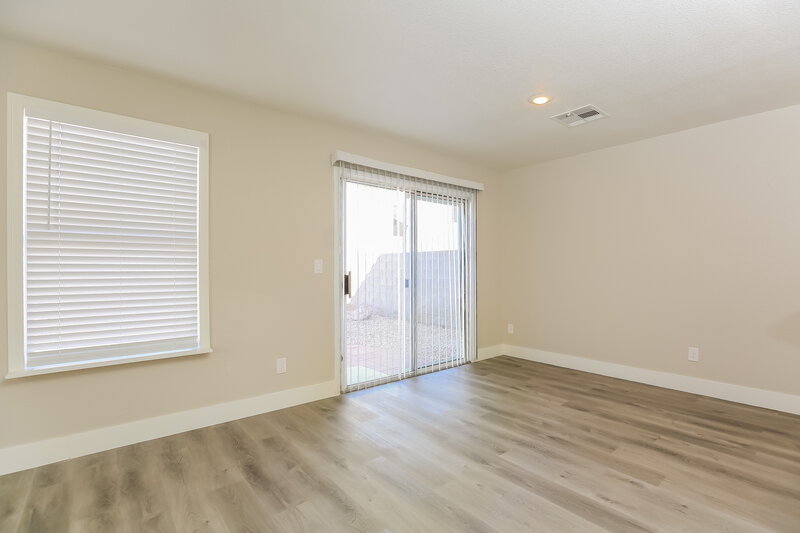 2,195/Mo, 7933 Hollow Pine St Las Vegas, NV 89143 Dining Room View