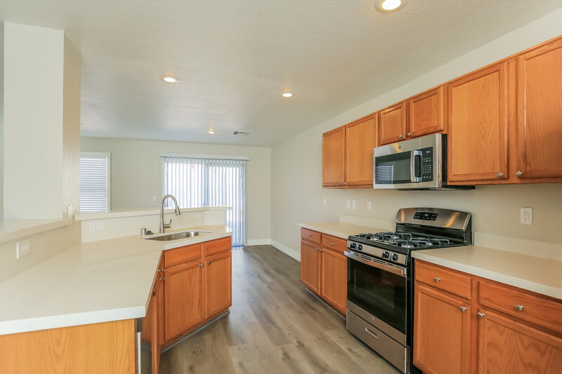 2,195/Mo, 7933 Hollow Pine St Las Vegas, NV 89143 Kitchen View