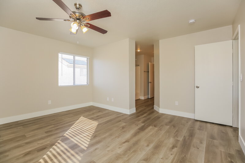 2,195/Mo, 7933 Hollow Pine St Las Vegas, NV 89143 Main Bedroom View
