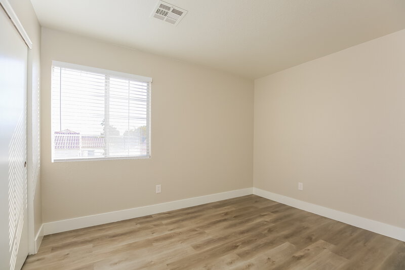 2,195/Mo, 7933 Hollow Pine St Las Vegas, NV 89143 Bedroom View 3