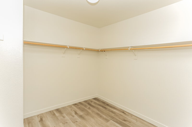 2,290/Mo, 7703 Ashby Gate St Las Vegas, NV 89166 Walk In Closet View