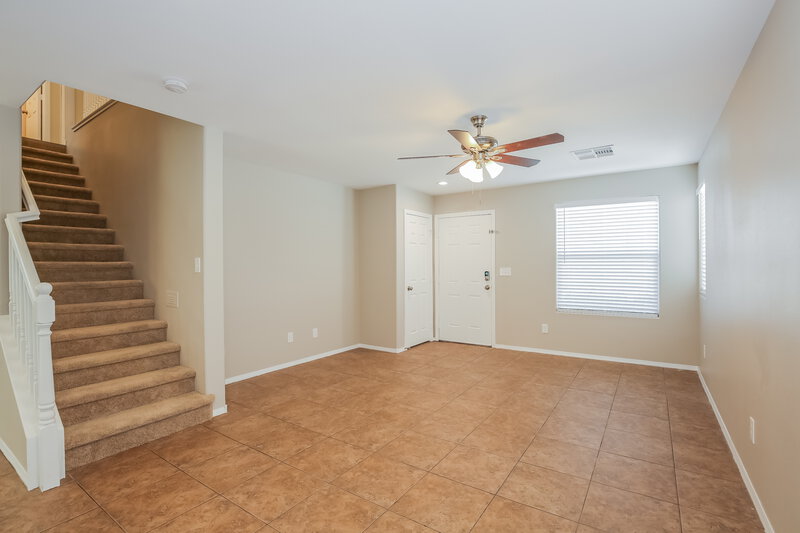 2,245/Mo, 8300 Wildwood Glen Dr Las Vegas, NV 89131 Living Room View 2