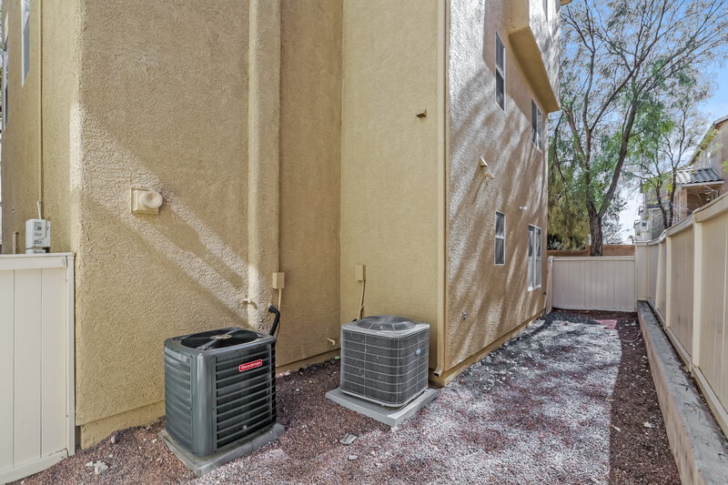 1,990/Mo, 4773 Longstock Ct Las Vegas, NV 89130 Rear View