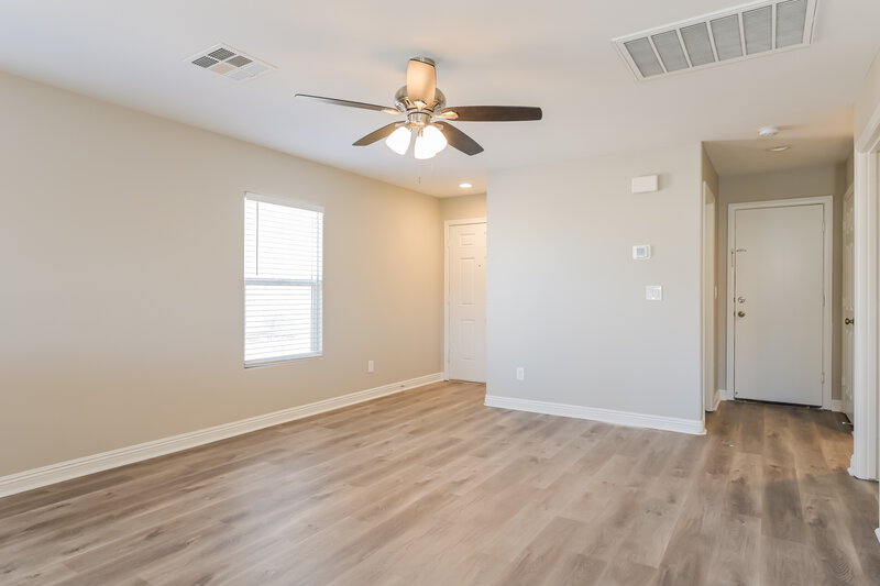 2,290/Mo, 5108 Fireside Ranch Ave Las Vegas, NV 89131 Living Room View