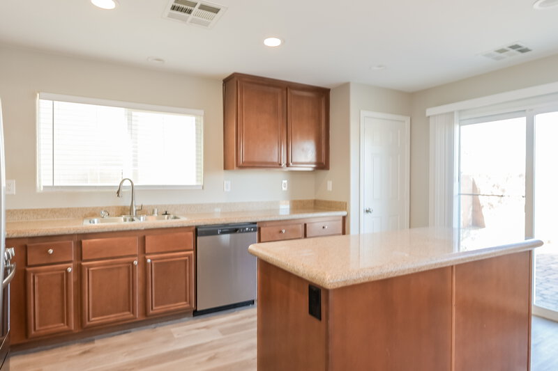 2,290/Mo, 5108 Fireside Ranch Ave Las Vegas, NV 89131 Kitchen View 2