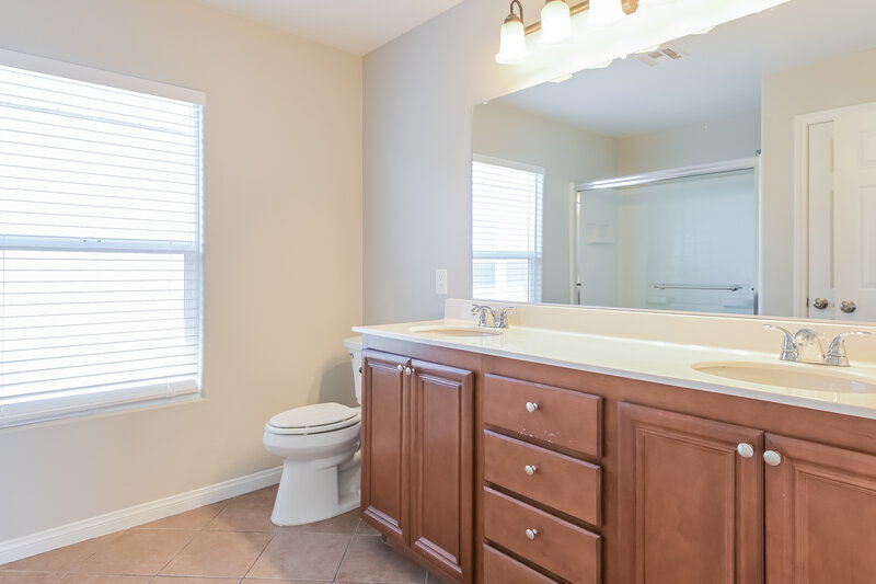2,290/Mo, 5108 Fireside Ranch Ave Las Vegas, NV 89131 Main Bathroom View
