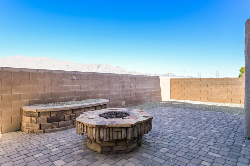 2,290/Mo, 5108 Fireside Ranch Ave Las Vegas, NV 89131 Rear View