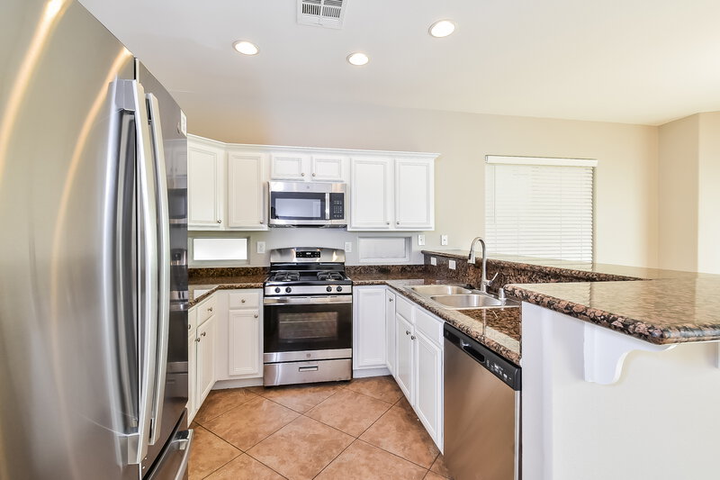 2,335/Mo, 4967 Silent Valley Ave Las Vegas, NV 89139 Kitchen View