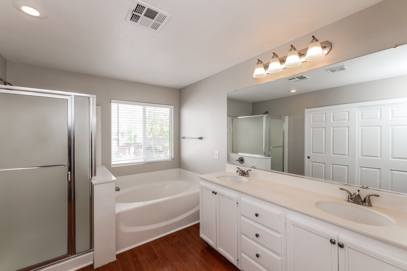 3,315/Mo, 3398 Jasmine Vine Ct Las Vegas, NV 89135 Main Bathroom View