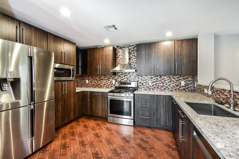 2,585/Mo, 3901 Bayamon St Las Vegas, NV 89129 Kitchen View