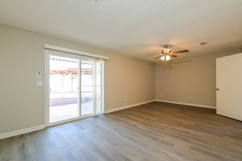 2,095/Mo, 830 Shoreview Dr Henderson, NV 89002 Family Room View