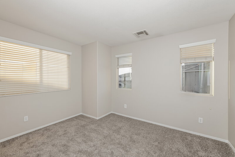 2,500/Mo, 11905 Fairfax Ridge St Las Vegas, NV 89183 Bedroom View 2