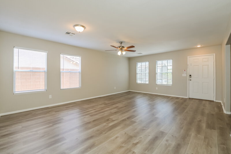 2,125/Mo, 176 Sandhill Crane Ave Henderson, NV 89002 Living Room View