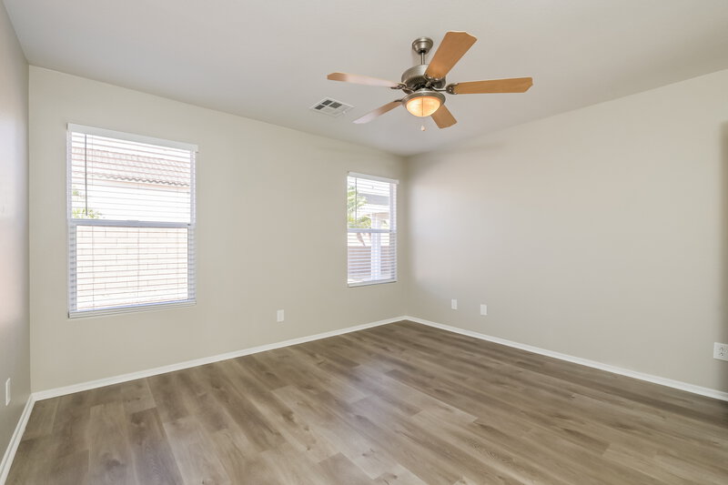 2,125/Mo, 176 Sandhill Crane Ave Henderson, NV 89002 Main Bedroom View