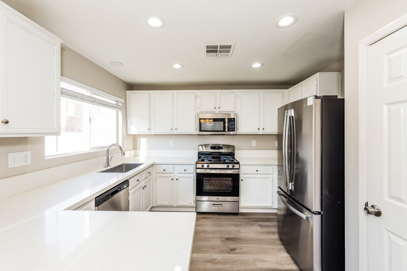 0/Mo, 6236 Desert Lavender Ave Las Vegas, NV 89141 Kitchen View