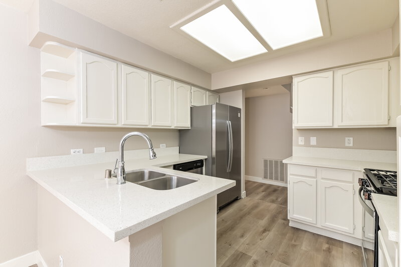 2,785/Mo, 2827 Norfolk Ave Henderson, NV 89074 Kitchen View
