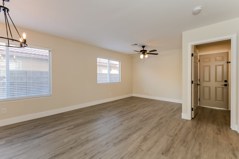 2,230/Mo, 7968 W Quail Ave Las Vegas, NV 89113 Dining Room View