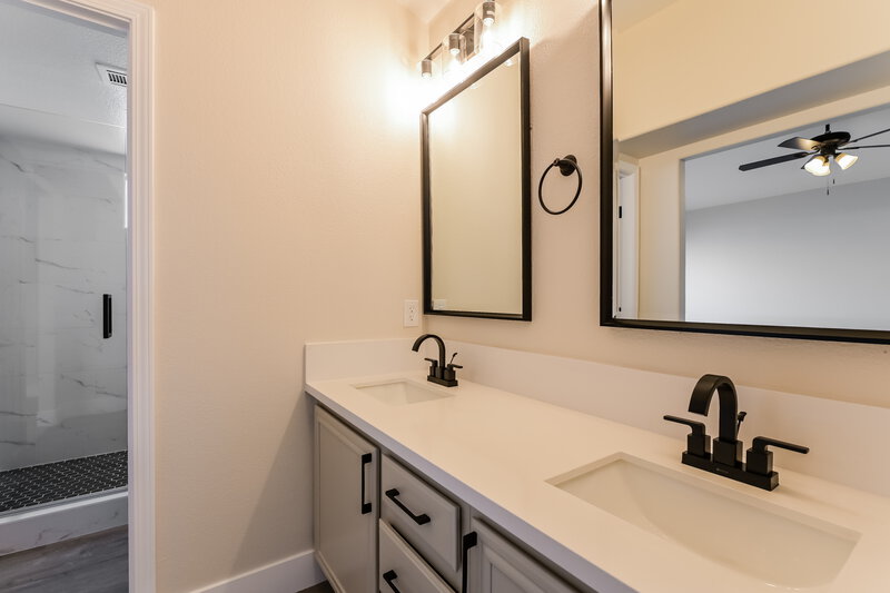 2,230/Mo, 7968 W Quail Ave Las Vegas, NV 89113 Main Bathroom View