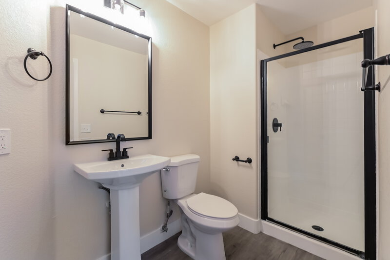 2,230/Mo, 7968 W Quail Ave Las Vegas, NV 89113 Bathroom View 2