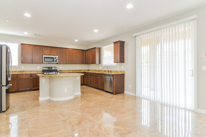 4,620/Mo, 1109 Buckhorn Cove St Henderson, NV 89011 Kitchen View 2
