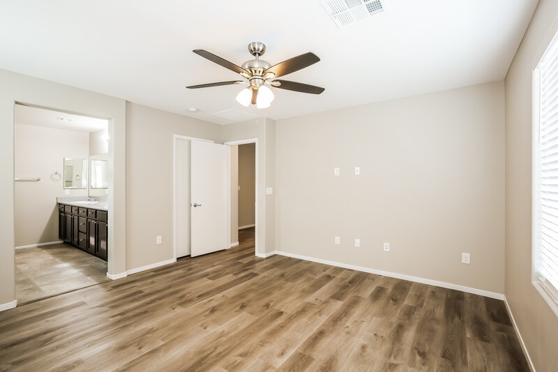 2,170/Mo, 4397 Fire Glow Ave North Las Vegas, NV 89084 Main Bedroom View 2