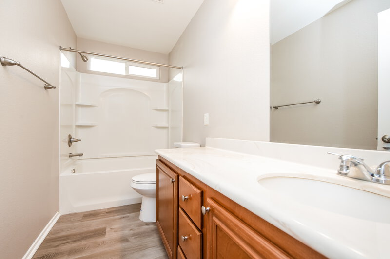 2,405/Mo, 8709 Dodds Canyon St Las Vegas, NV 89131 Bathroom View