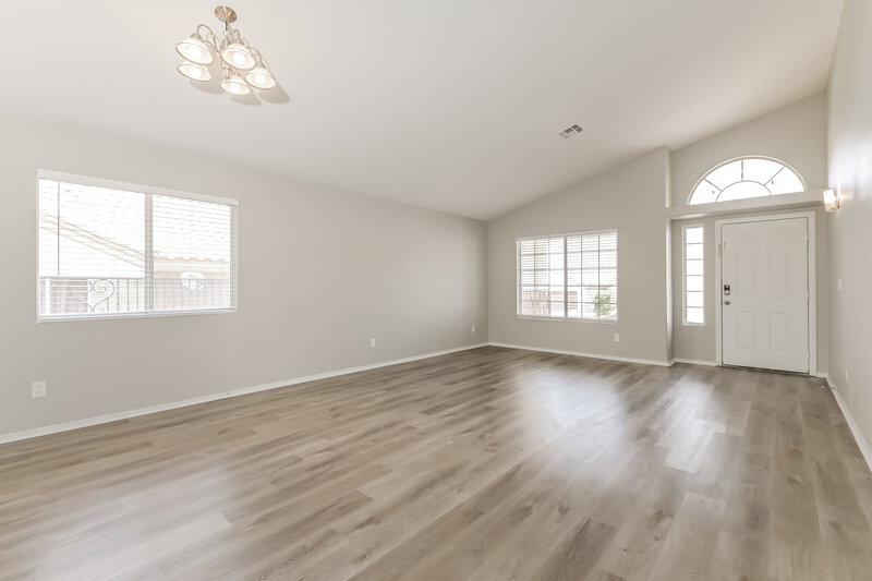 2,550/Mo, 682 Covina Dr Henderson, NV 89002 Living Room View