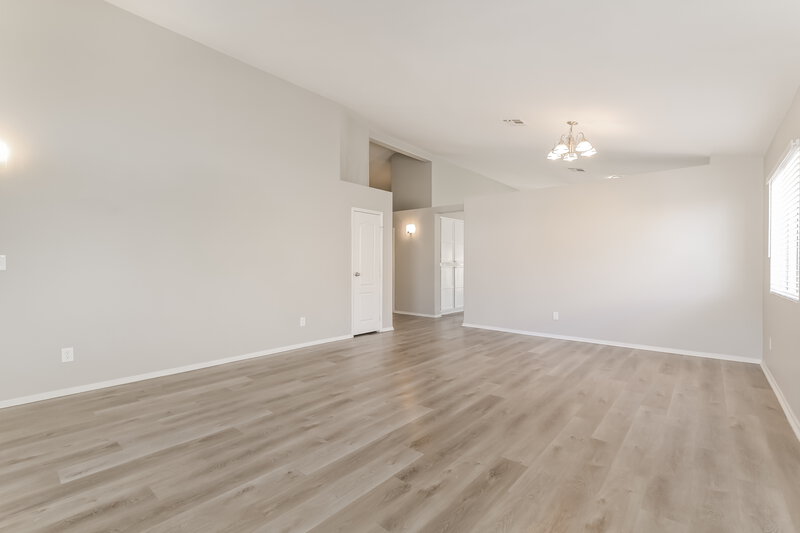 2,550/Mo, 682 Covina Dr Henderson, NV 89002 Living Room View 2