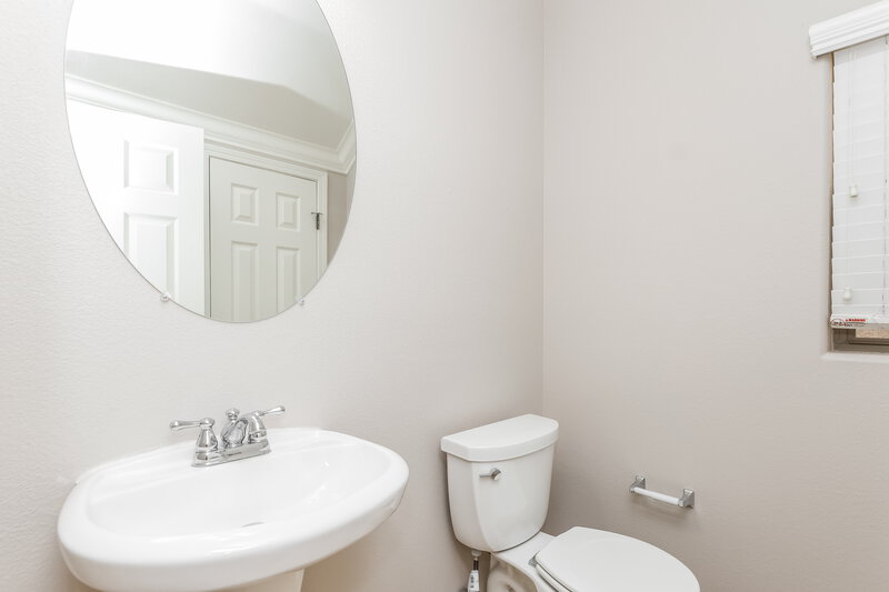 2,080/Mo, 10032 Bonterra Ave Las Vegas, NV 89129 Bathroom View