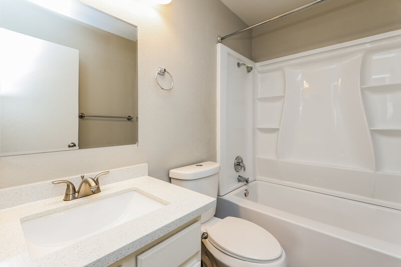 2,075/Mo, 722 Cozy Canyon Dr Henderson, NV 89002 Bathroom View