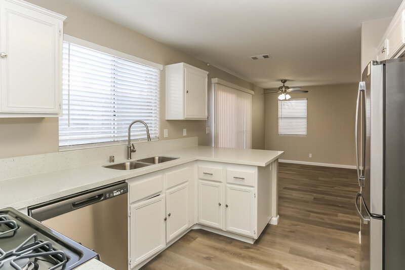 2,180/Mo, 7437 Wandering St Las Vegas, NV 89131 Kitchen View