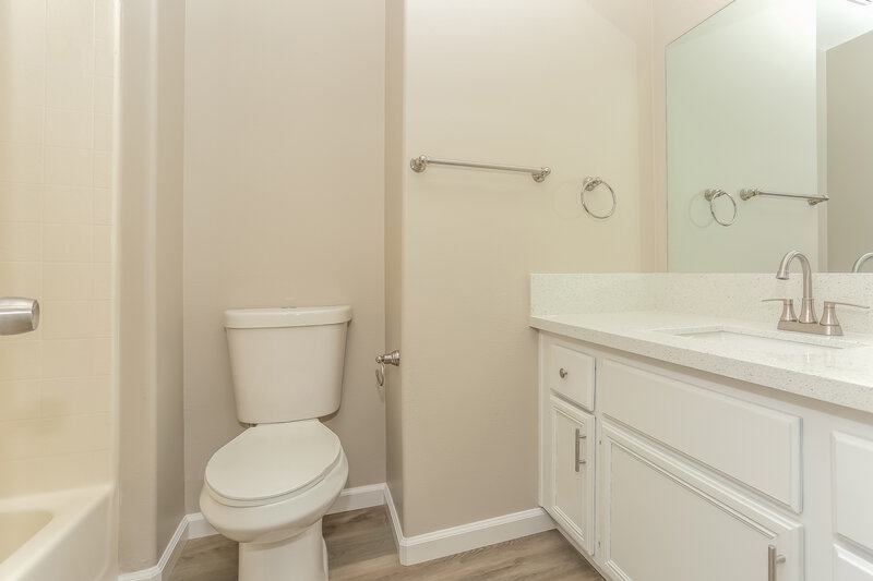 2,180/Mo, 7437 Wandering St Las Vegas, NV 89131 Bathroom View