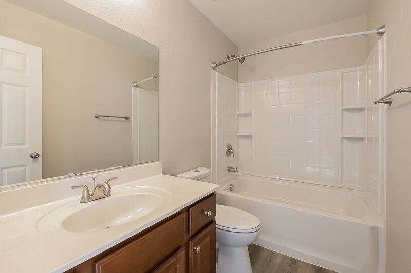 2,075/Mo, 348 Sweet Sugar Pine Dr Henderson, NV 89015 Main Bathroom View
