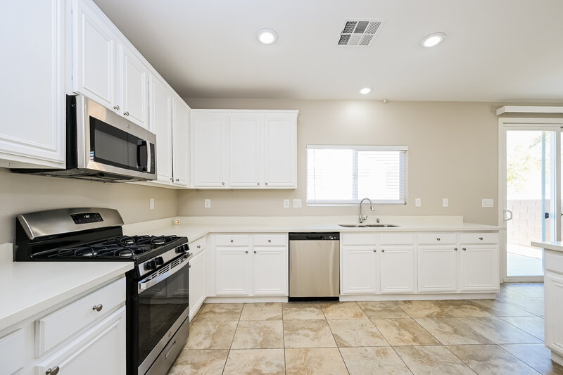 2,075/Mo, 6440 Frosted Dawn Ct Las Vegas, NV 89141 Kitchen View 2